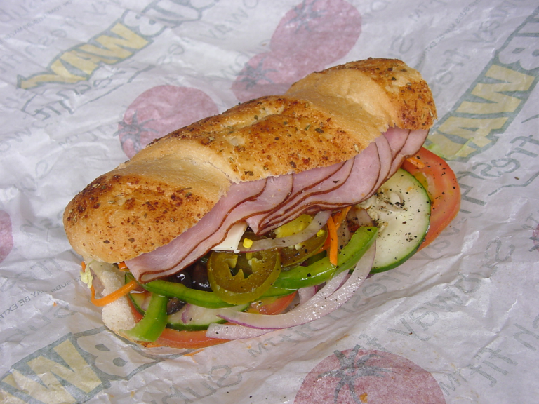 Digital signage entices taste buds