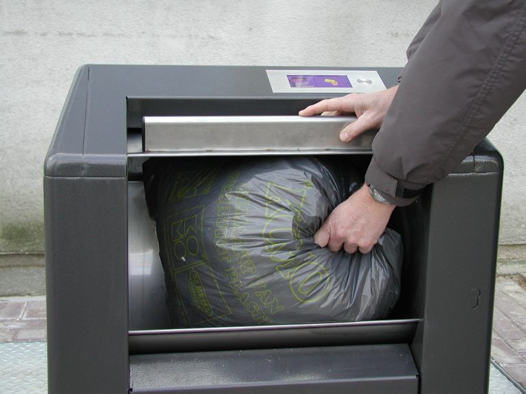 Connected bins reduce Netherlands council’s carbon footprint by a fifth